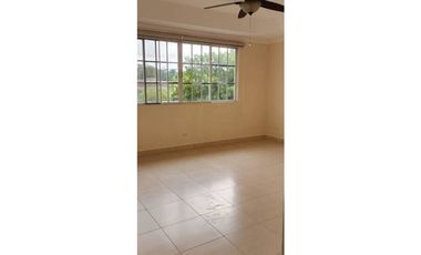 SE VENDE HERMOSA CASA EN ANCON $360,000!!!!!