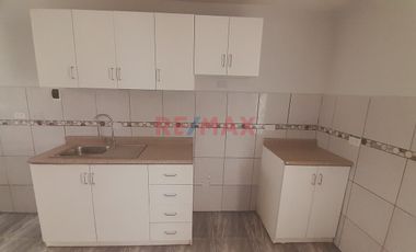 Ate - Venta De Amplio Departamento