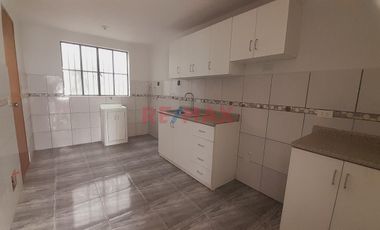 Ate - Venta De Amplio Departamento