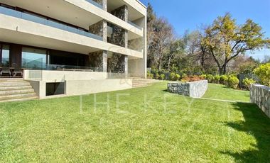 Casa en arriendo de 4 dorm. en Las Condes
