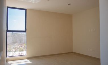 Casa en venta al norte de Mérida en privada con amenidades