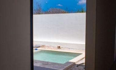 Casa en venta al norte de Mérida en privada con amenidades