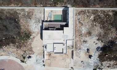 Casa en venta al norte de Mérida en privada con amenidades