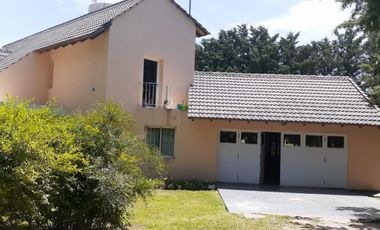 EXCELENTE CASA DE CATEGORÍA EN VENTA