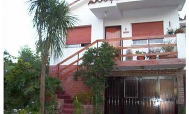 Casa en Barrio Costa Azul. Carlos Paz