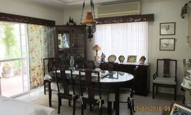 House and lot for sale in Cebu City, Villa Terrace with big lawn with amenties