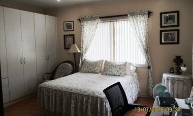 House and lot for sale in Cebu City, Villa Terrace with big lawn with amenties