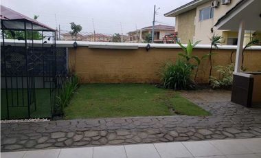 CASA BRISAS DEL GOLF VENTA o ALQUILER