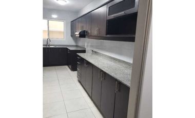CASA BRISAS DEL GOLF VENTA o ALQUILER