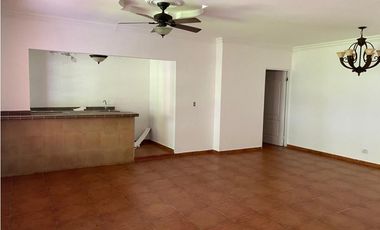 Se alquila casa Condado del Rey