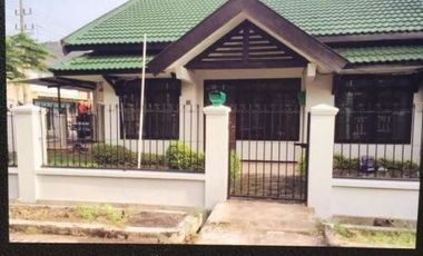 Rumah Hook Klampis Harapan, Strategis Hadap Selatan-Barat (Hook)