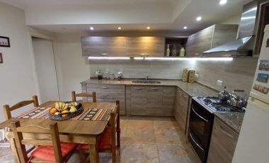 Casa de 6 ambientes + Departamento de 3 ambienres en Colinas de Peralta Ramos