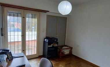 Casa de 6 ambientes + Departamento de 3 ambienres en Colinas de Peralta Ramos