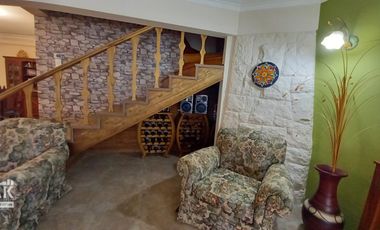 Casa de 6 ambientes + Departamento de 3 ambienres en Colinas de Peralta Ramos
