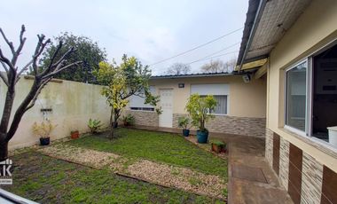 Casa de 6 ambientes + Departamento de 3 ambienres en Colinas de Peralta Ramos