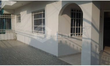 CASA EN VENTA CERCA AL CENTRO - SANTA MARTA