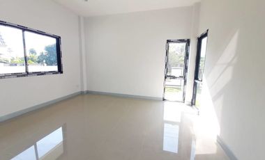 New Build Homes For Sale back up to the Ping River in Chiangmai