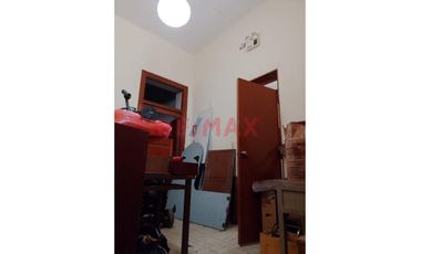 Alquiler Local Para Cafeteria O Restaurante, Primer Piso Puerta A La Calle En Santa Beatriz