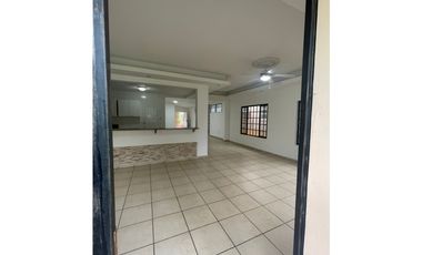 ALQUILER CASA BRISAS DEL GOLF