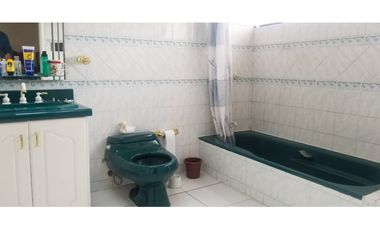 casa en venta con departamentos sector batan san sebastian