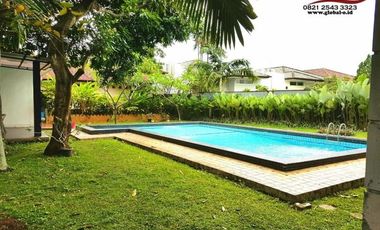 INFO-SALE Rumah Mewah Jl.Bunga Kamboja (3 in 1) Cipete Selatan+PooL kondisi ASRI