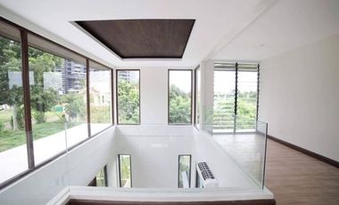 Resort Home With White Sand Beach