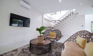 Resort Home With White Sand Beach