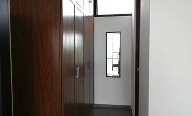 Departamento (tipo loft) de 1 recámara, 1.5 baños, en complejo con amenidades, a un costado de la Ceiba.