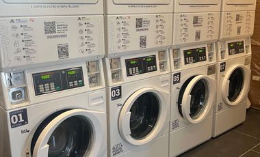 Departamento (tipo loft) de 1 recámara, 1.5 baños, en complejo con amenidades, a un costado de la Ceiba.