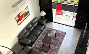 Departamento (tipo loft) de 1 recámara, 1.5 baños, en complejo con amenidades, a un costado de la Ceiba.