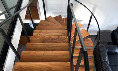 Departamento (tipo loft) de 1 recámara, 1.5 baños, en complejo con amenidades, a un costado de la Ceiba.