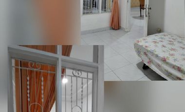 RUMAH CANTIK 3+1 KT HADAP UTARA LINGKUNGAN NYAMAN DI PULOMAS