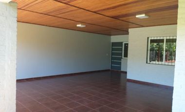 GUIDEK - STASIUK PROPIEDADES ALQUILA EXCELENTE CASA