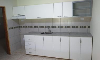 GUIDEK - STASIUK PROPIEDADES ALQUILA EXCELENTE CASA