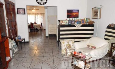 Triplex en Venta en Quilmes Oeste