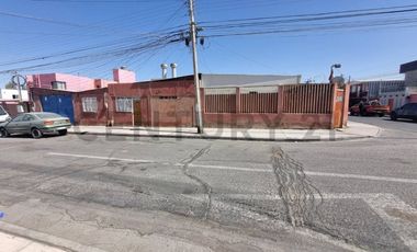 SE VENDE PROPIEDAD ESQUINA