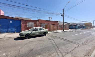 SE VENDE PROPIEDAD ESQUINA
