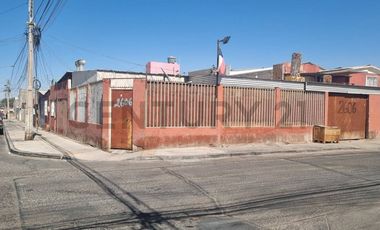 SE VENDE PROPIEDAD ESQUINA