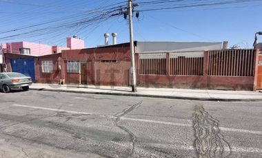 SE VENDE PROPIEDAD ESQUINA