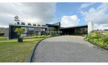 Venta de Casa Campestre en Unidad Cerrada Envigado