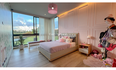 Venta de Casa Campestre en Unidad Cerrada Envigado