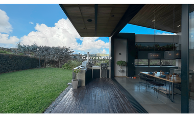 Venta de Casa Campestre en Unidad Cerrada Envigado