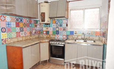 Departamento Tipo Casa en venta en Quilmes Oeste