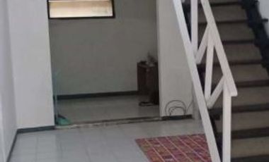 Rumah 2 Lantai Terawat Habis Renov Cihanjuang Cimahi Utara
