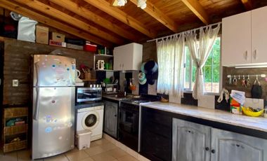 Propiedad ubicada a 700 metros de la Avenida Tomás Espora.