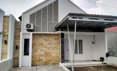 Dijual Rumah Minimalis Konsep Scandinavian Harga 300 JTan Di Dekat Stasiun Srowot, Unit Terbatas!!