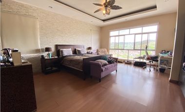 Venta de Casa en Altos de Panama (TPJ)