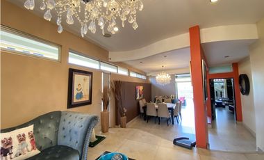 Venta de Casa en Altos de Panama (TPJ)