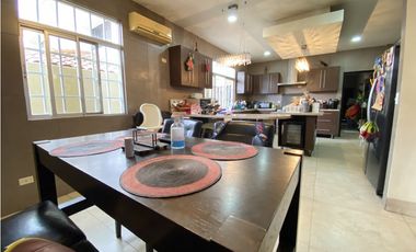 Venta de Casa en Altos de Panama (TPJ)
