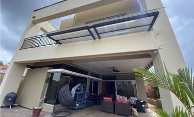 Venta de Casa en Altos de Panama (TPJ)